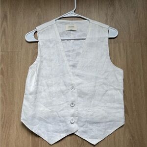 DISSH White Buttoned Linen Vest